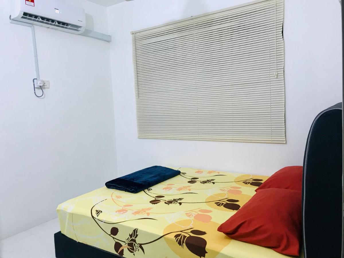 Chempaka Homestay Seri Iskandar Exterior foto