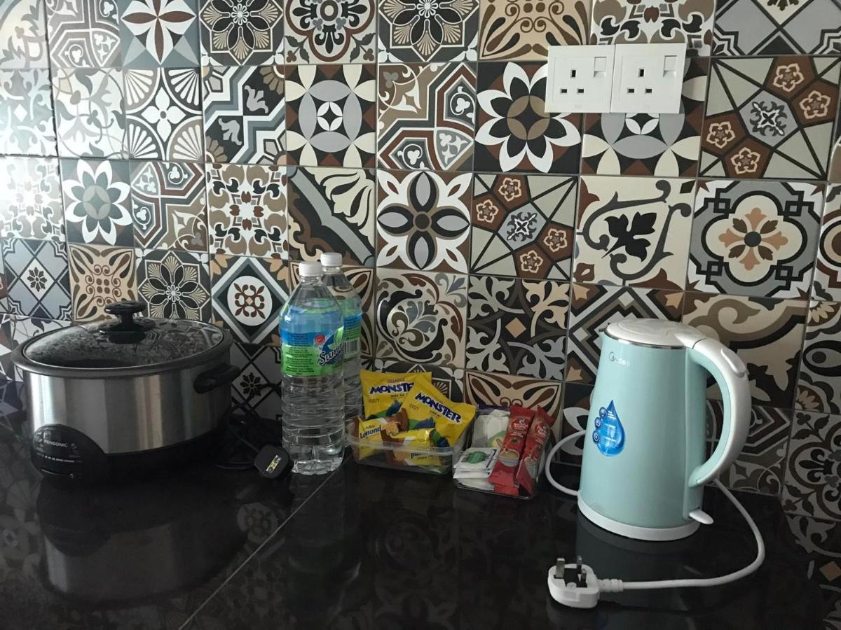 Chempaka Homestay Seri Iskandar Exterior foto