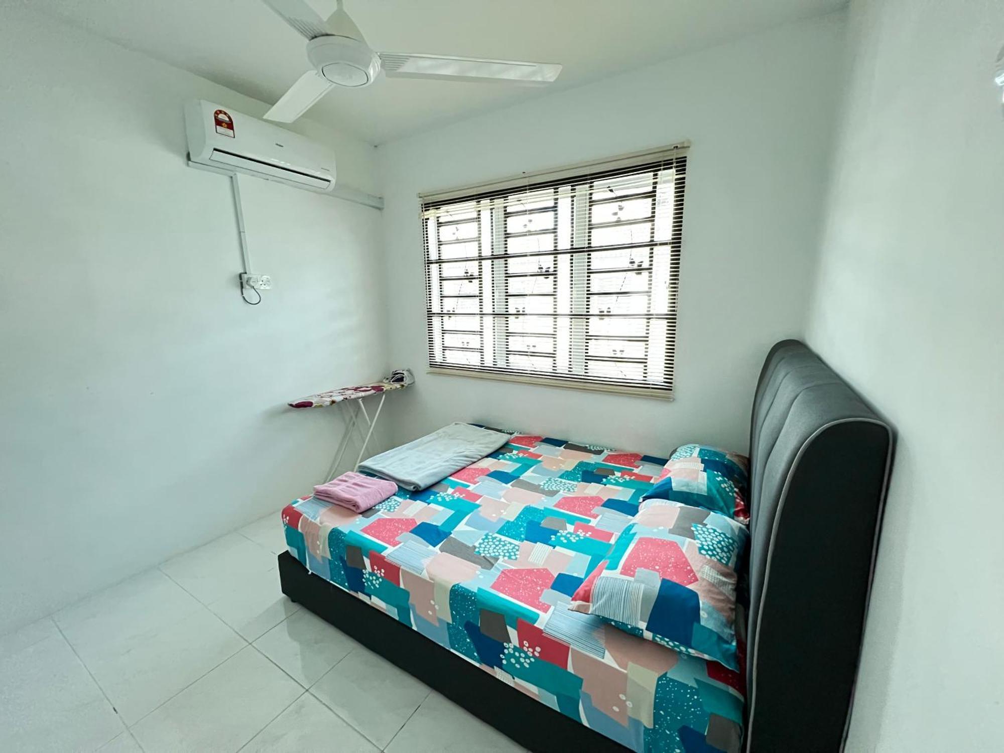 Chempaka Homestay Seri Iskandar Exterior foto